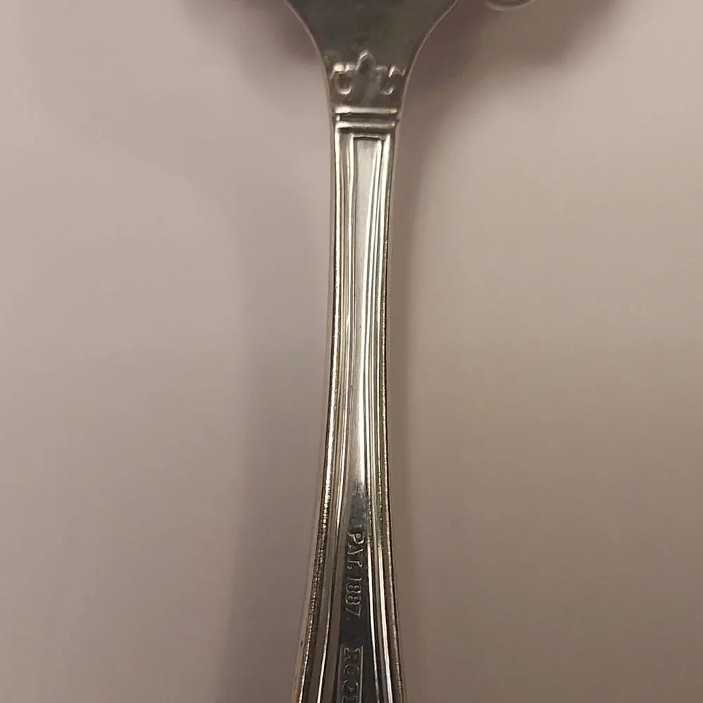 Rogers and Hamilton Antique Silver plate Sugar Spoon Scalloped Edge 6 inch